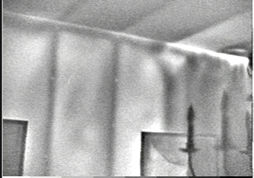 Infrared image showing thermal bridges and air leakage